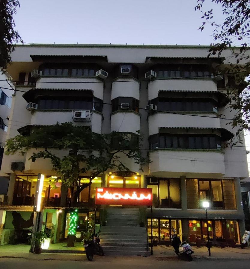 Hotel Grg Vadódara Exteriér fotografie